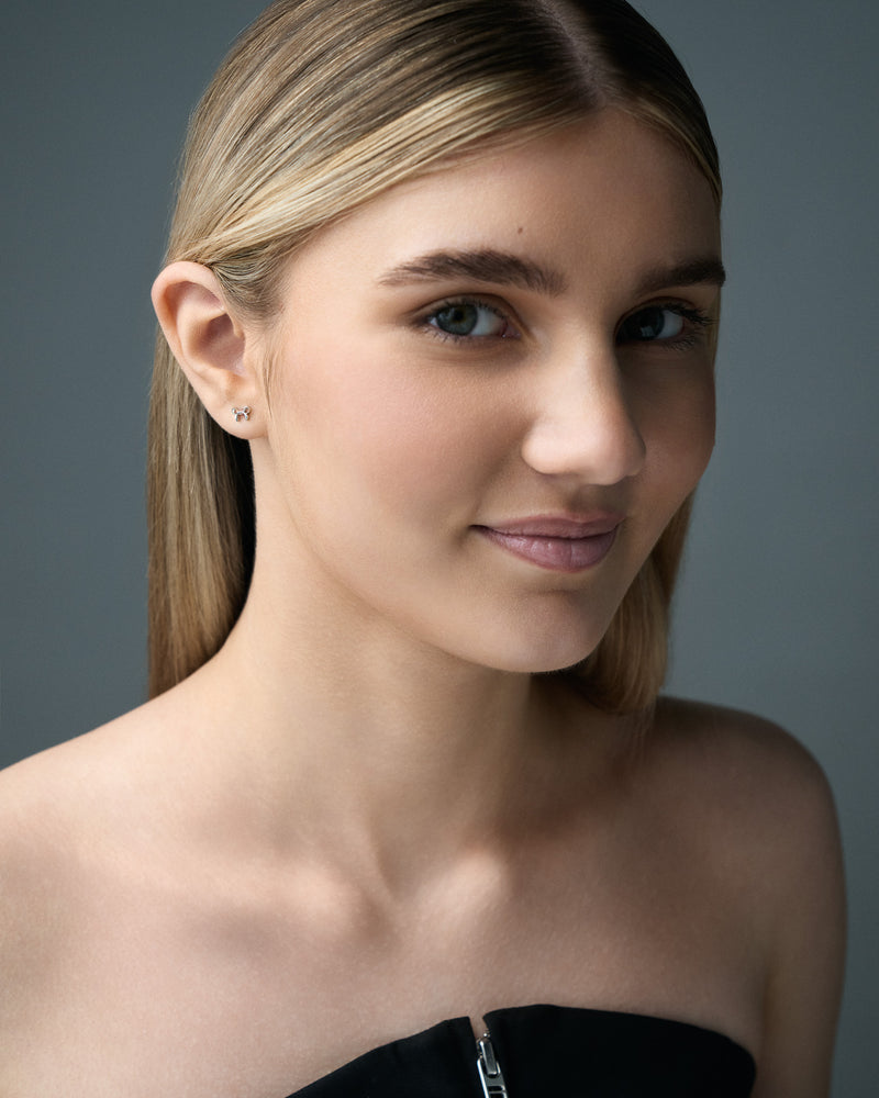 Bow Stud