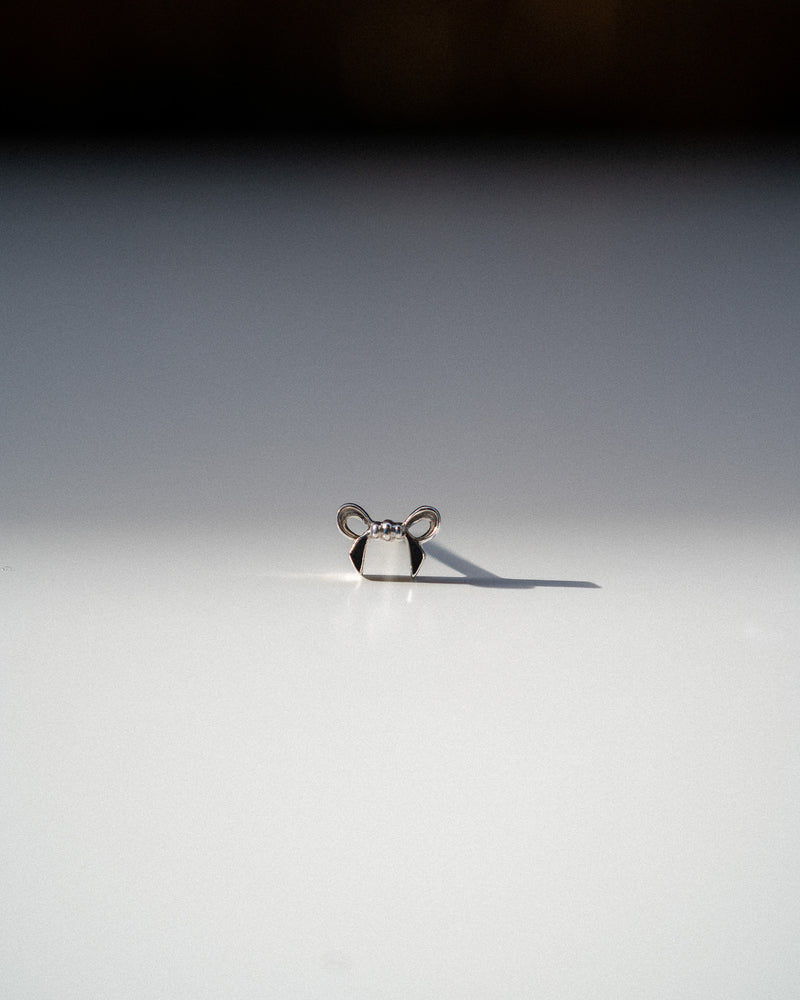 Bow Stud